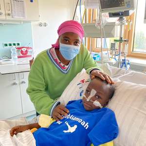 Herz-Operation für Badra Aliou von der Elfenbeinküste