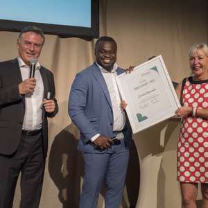 Gerald Asamoah mit Kinderzukunftspreis ausgezeichnet